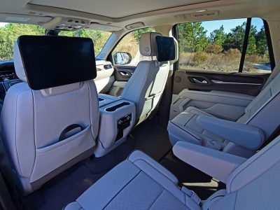 2021-gmc-yukon-denali-interior-second-row